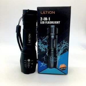 LED Black/White Flashlight